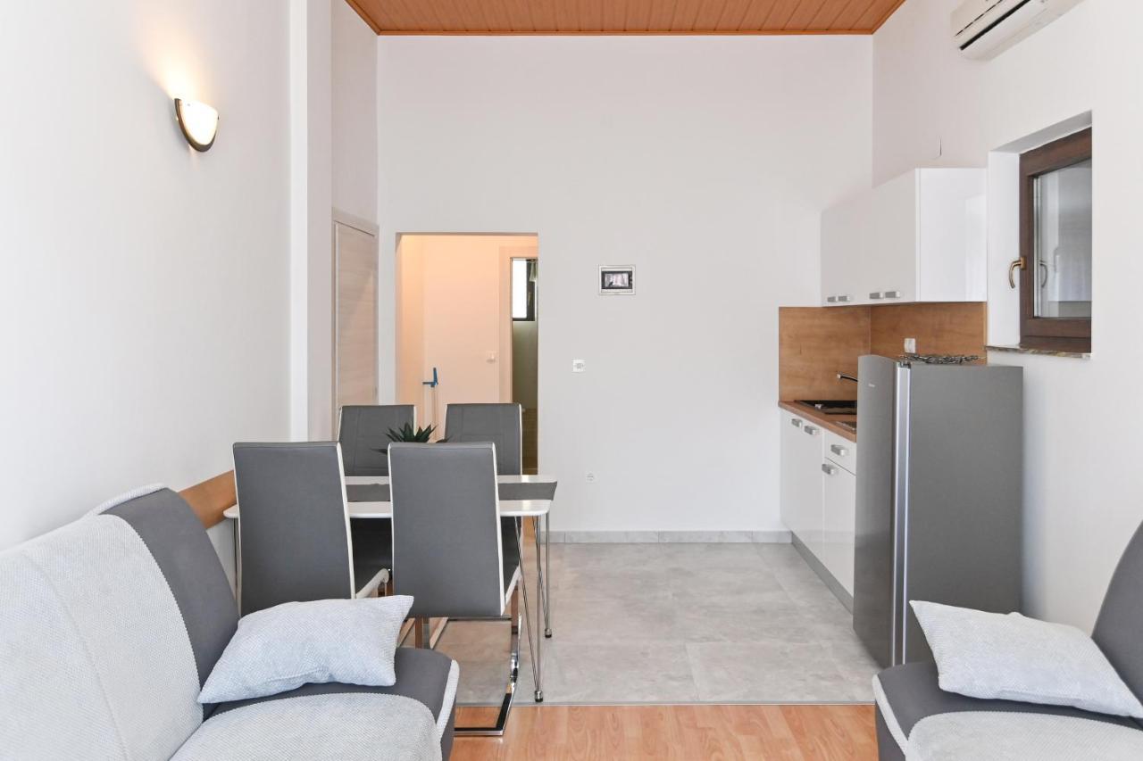 Apartments Andrea I Башка Экстерьер фото