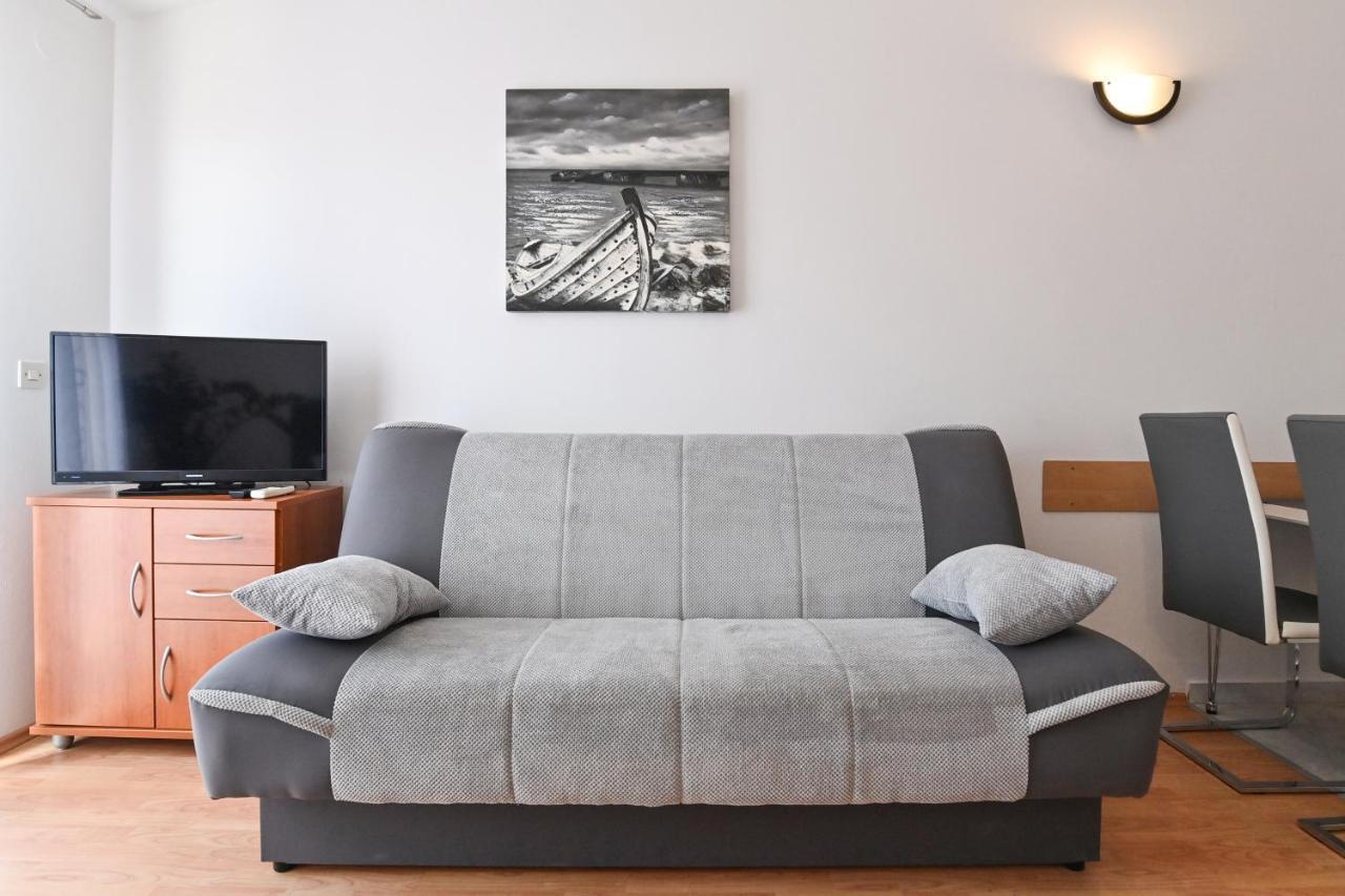 Apartments Andrea I Башка Экстерьер фото